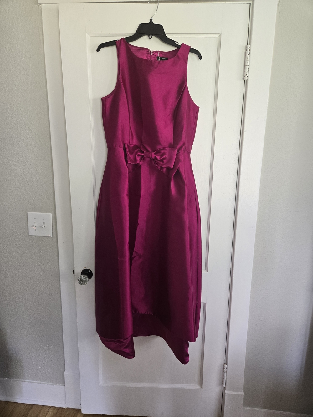 Tahari Fuchsia Sleeveless Midi Dress with Bow Waist